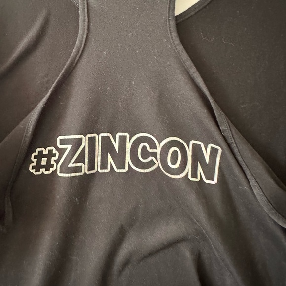 ZUMBA FITNESS | 2018 Convention tank top - Picture 4 of 6